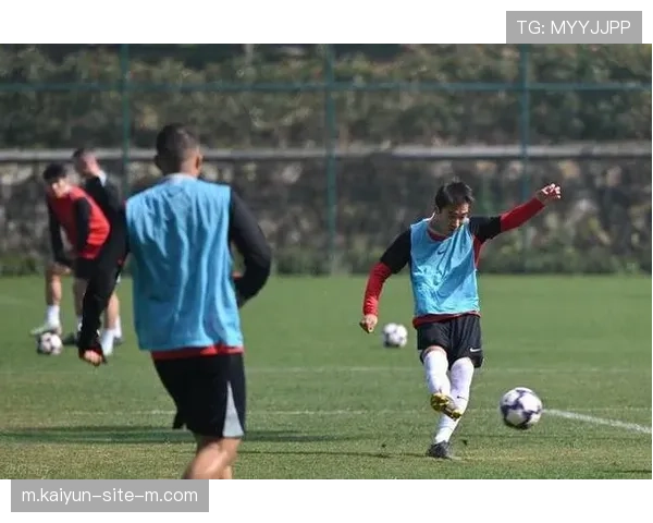 成都蓉城防线重组阵痛 索罗金首秀替补待命