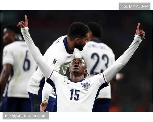 英格兰赖斯安德森中场硬汉组合 拦截扫荡能力保护防线安全